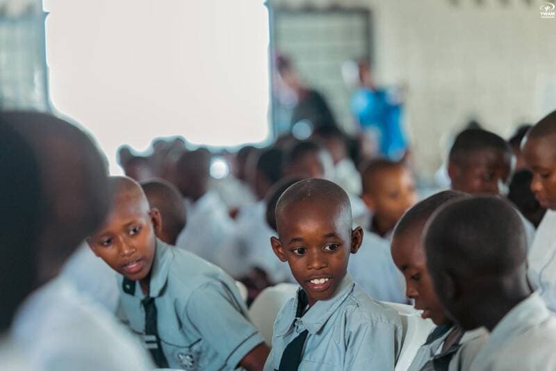 Jongeren in Congo en Burundi die begeleiding ontvangen